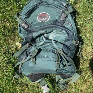 Osprey Sirrus 24 Hiking Backpack.